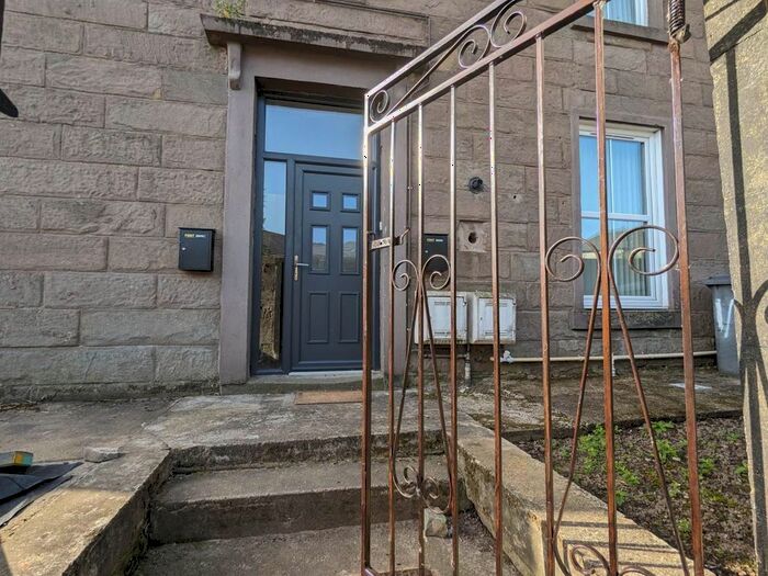 2 Bedroom Flat To Rent In Fleuchar Street, Dundee, DD2