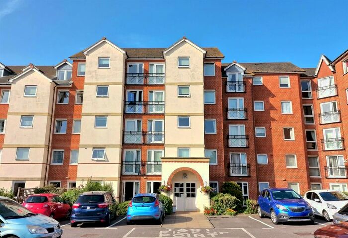 2 Bedroom Flat For Sale In Dickens Court, Harold Road, Margate, CT9