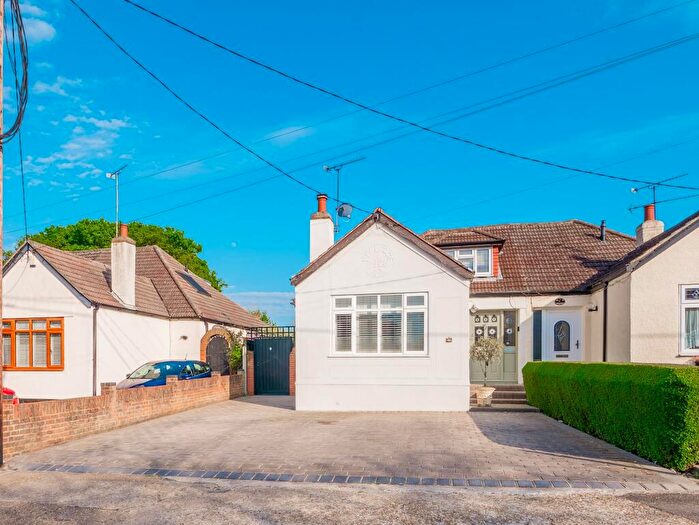 2 Bedroom Semi-Detached House For Sale In Kings Road, Rayleigh, SS6