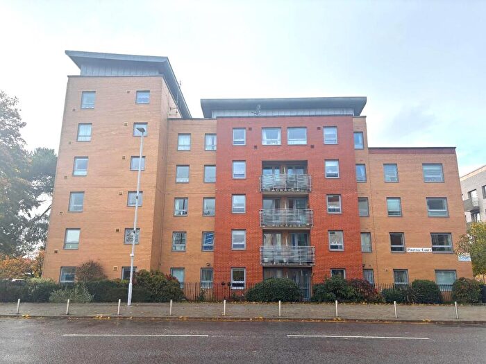 1 Bedroom Flat For Sale In Danestrete, Stevenage, SG1
