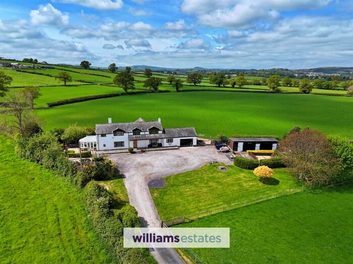 4 Bedroom Detached House For Sale In Llanrhaeadr, Denbigh, LL16