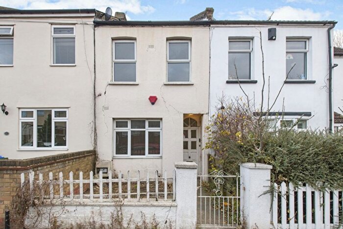 3 Bedroom Terraced House To Rent In Rushdene, London, SE2