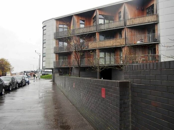 2 Bedroom Flat To Rent In Moore Street, Glasgow, G40