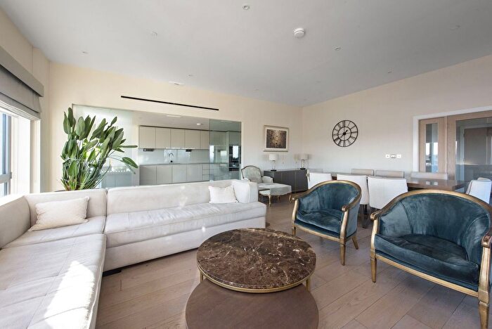 5 Bedroom Flat To Rent In Beaufort Square, Colindale, London, NW9