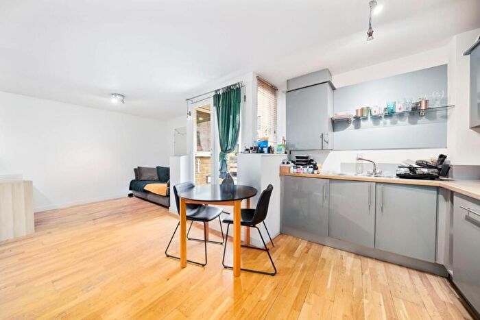 2 Bedroom Apartment To Rent In Hackney Road, Shoreditch, E2