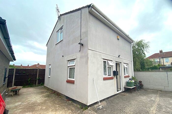 1 Bedroom Flat To Rent In Monks Avenue, Kingswood, Bristol, BS15