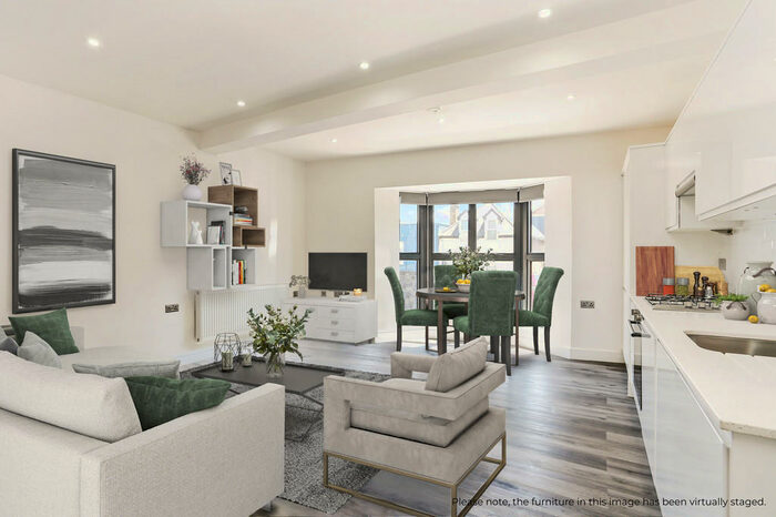 2 Bedroom Apartment To Rent In Romford Road, London, E12