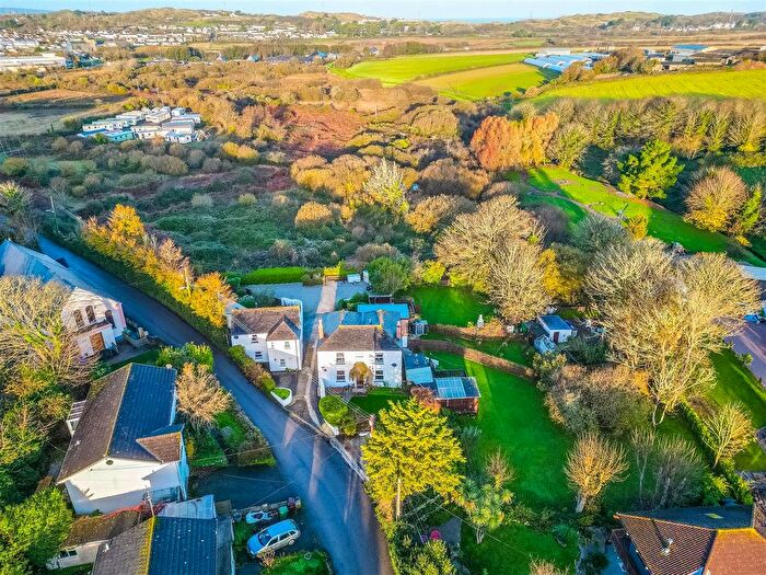 5 Bedroom Detached House For Sale In Grist Lane, Angarrack, Hayle, TR27