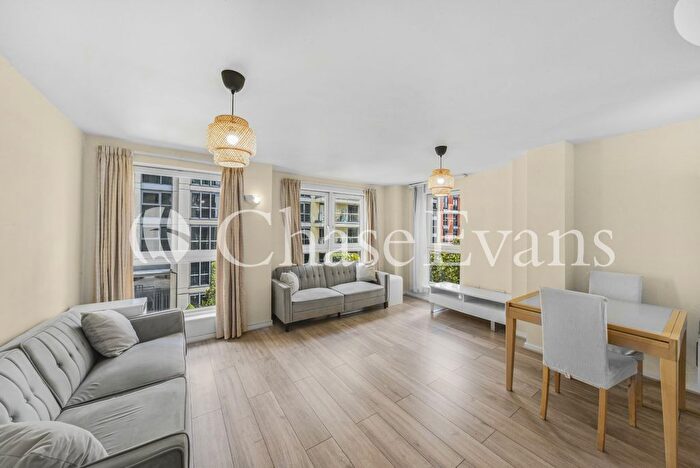 2 Bedroom Flat To Rent In Townmead Road, Imperial Wharf, Fulham, SW6