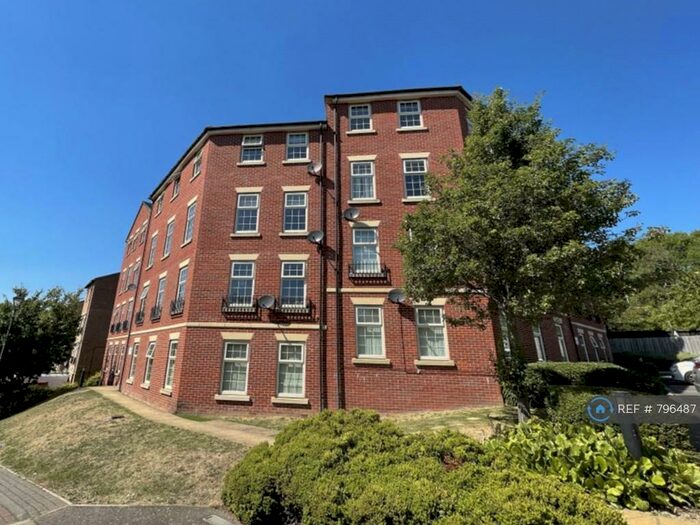 2 Bedroom Flat To Rent In Barnsbridge Grove, Barnsley, S70