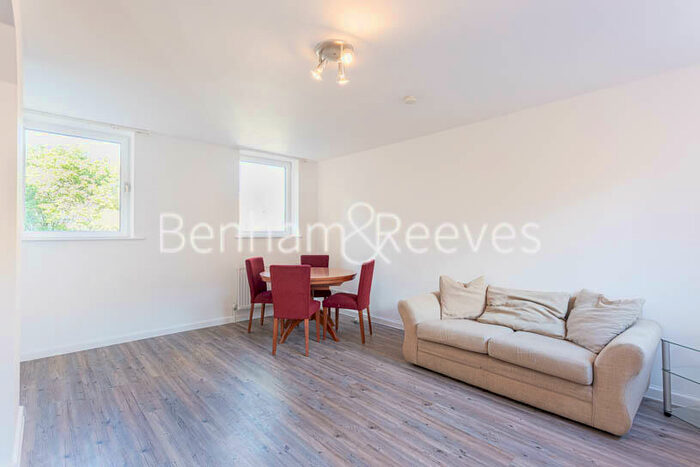 2 Bedroom Apartment To Rent In Cape Yard, Wapping, E1W