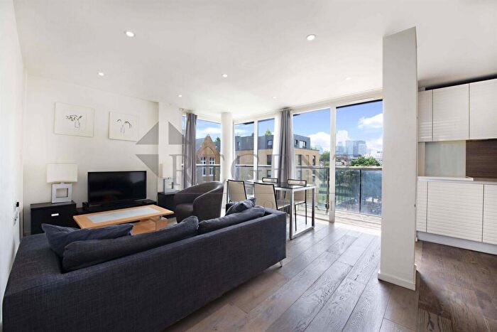 3 Bedroom Apartment To Rent In Worcester Point, Central Street, EC1V