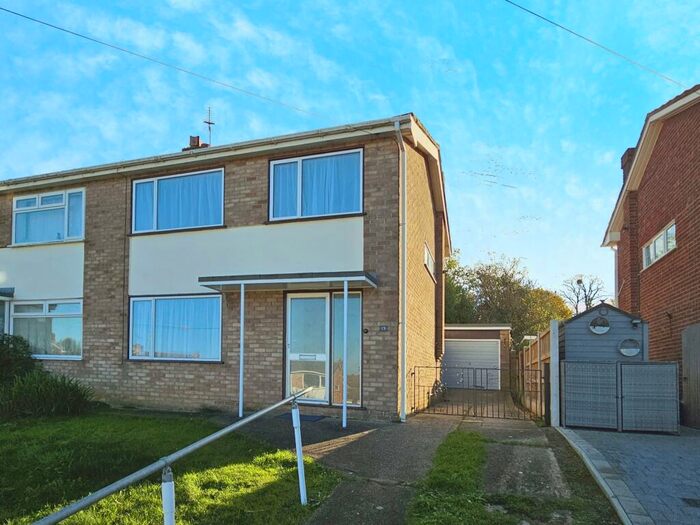 3 Bedroom Semi-Detached House To Rent In Dockfield Avenue, Harwich, CO12