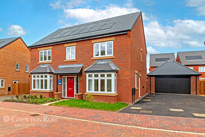 5 Bedroom Detached House For Sale In Cratchit Crescent, Northampton, NN4