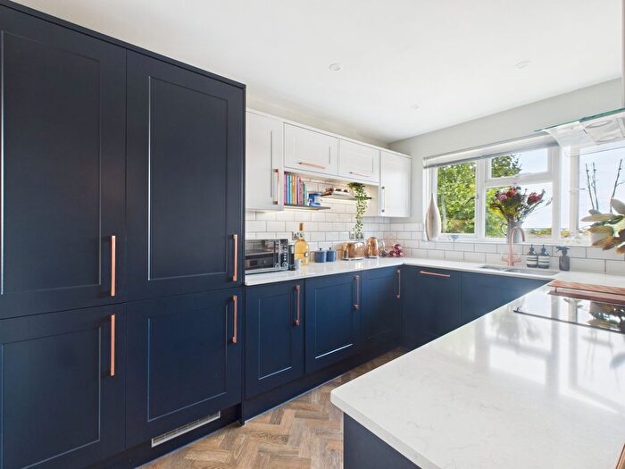 3 Bedroom Maisonette For Sale In Burton Way, Windsor, Berkshire, SL4