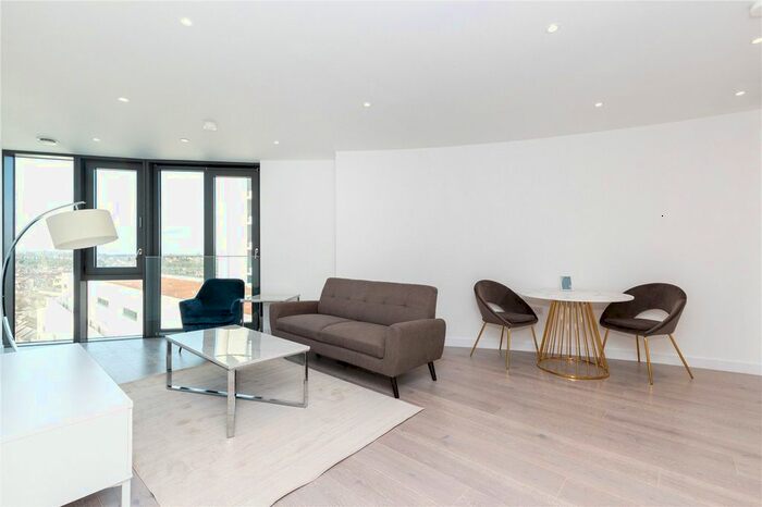 2 Bedroom Flat To Rent In City North West Tower, Goodwin Street, London, N4