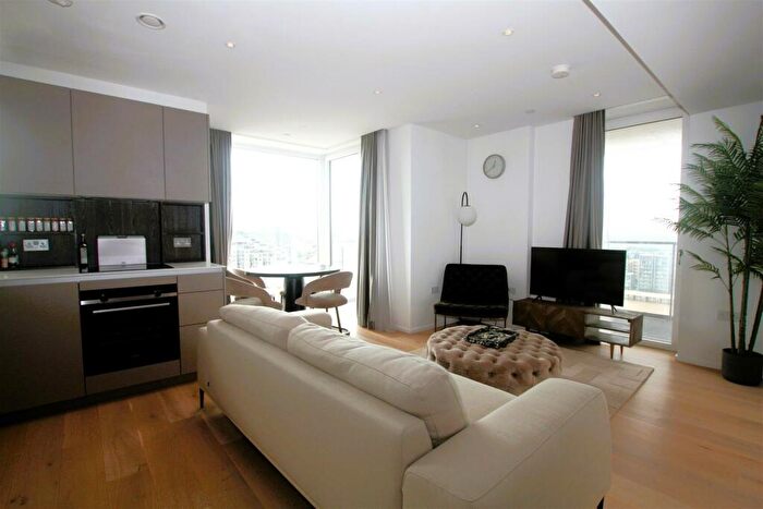 2 Bedroom Apartment To Rent In York Place, London, SW11