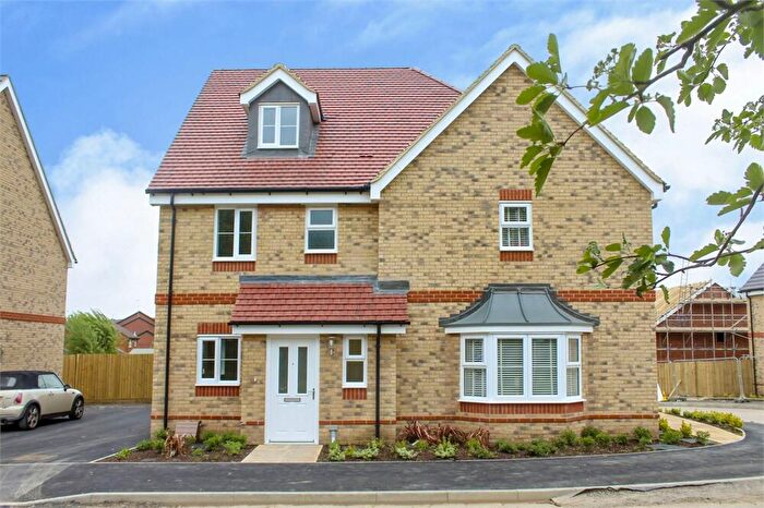 3 Bedroom Semi Detached House To Rent In Brick Field, Fenny Stratford, MK2