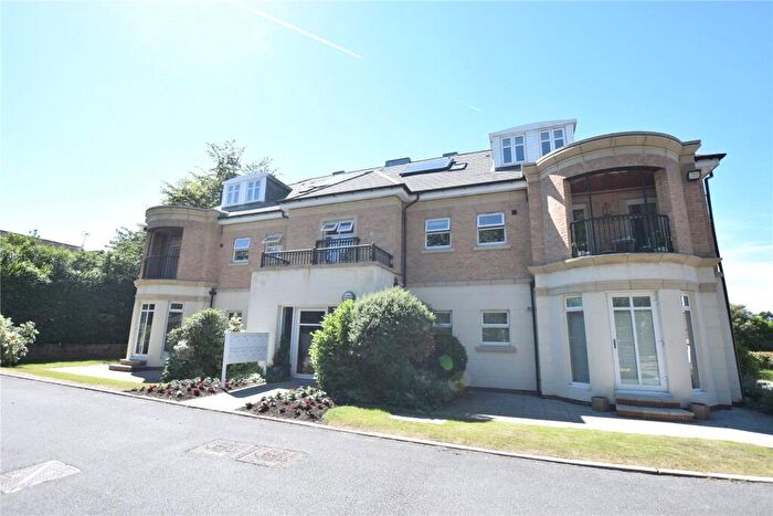 2 Bedroom Apartment To Rent In Sandringham House, Harrogate Road, Leeds, West Yorkshire, LS17