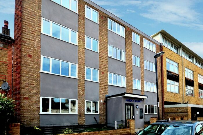 2 Bedroom Flat To Rent In Knighton Park Road, London, SE26