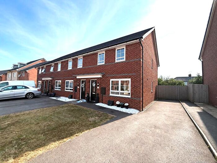 3 Bedroom End Of Terrace House For Sale In Columbia Road, Ellesmere Port, Cheshire West And Chester, CH65