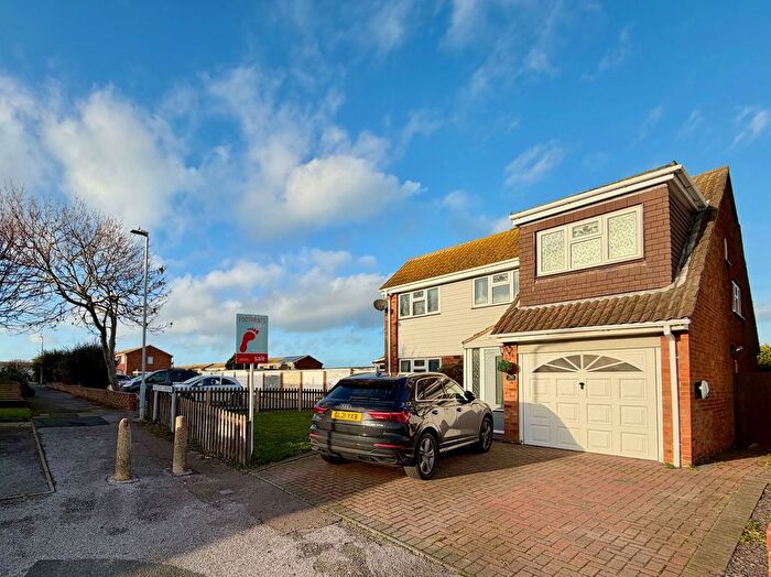 4 Bedroom Detached House For Sale In Halstead Gardens, Cliftonville, Margate, CT9