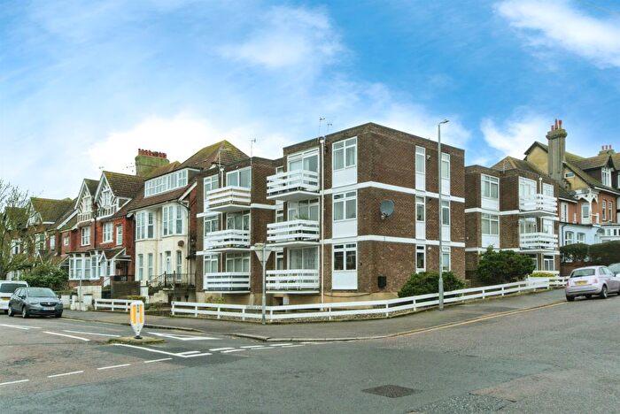 2 Bedroom Flat For Sale In Bolebrooke Road, Bexhill-On-Sea, TN40