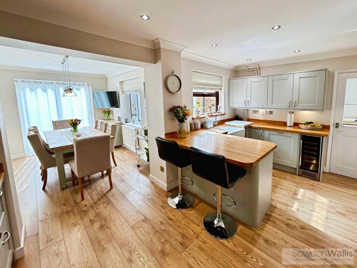3 Bedroom Detached House For Sale In Foxglove Road, Stamford, PE9