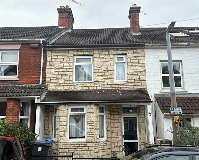 3 Bedroom Terraced House To Rent In Hamilton Road, Salisbury, SP1