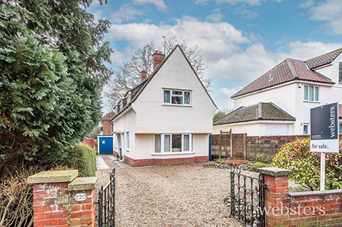 3 Bedroom Detached House For Sale In Earlham Road, Norwich, NR2