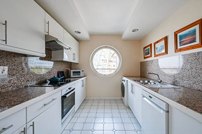 2 Bedroom Flat To Rent In Cuba Street, Docklands, London, E14