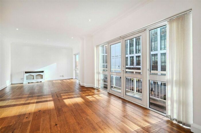 3 Bedroom Flat To Rent In County Hall, London, Waterloo, SE1