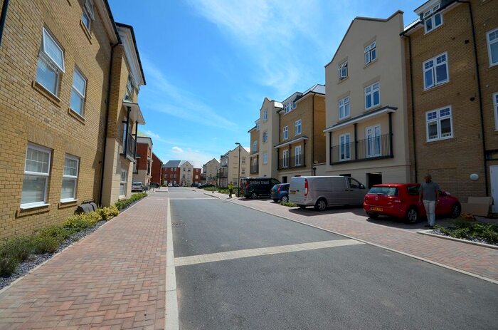 2 Bedroom Flat To Rent In Mackintosh Street, Bromley, BR2