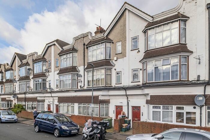 1 Bedroom Flat To Rent In Grenfell Road, Mitcham, CR4