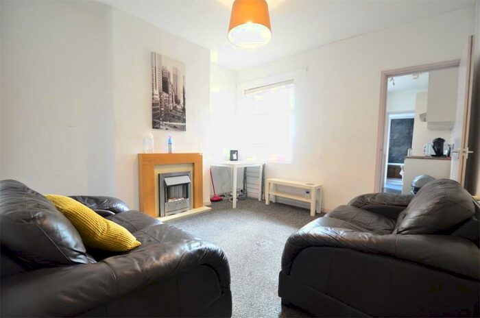 4 Bedroom End Of Terrace House To Rent In Student Property - Westminster Road Selly Oak, Birmingham, B29