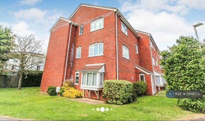2 Bedroom Flat To Rent In Bexley Court, Reading, RG30