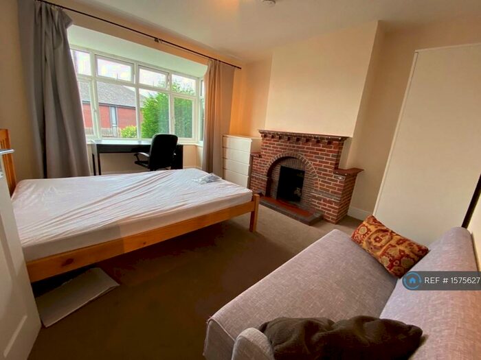 5 Bedroom Semi-Detached House To Rent In Greenstead Road, Colchester, CO1