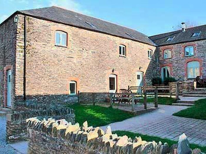 4 Bedroom Barn Conversion To Rent In West Moore Farm, Totnes, TQ9