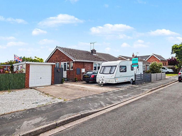 3 Bedroom Bungalow For Sale In Willow Garth, Eastrington, DN14