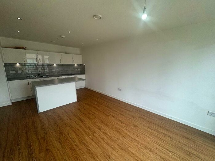 2 Bedroom Apartment To Rent In City Road, Hulme, Manchester, M15