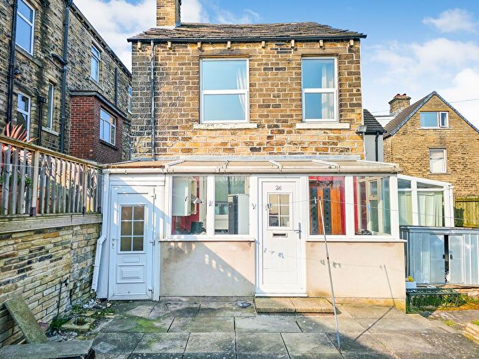 1 Bedroom Semi Detached House For Sale In Leef Street, Huddersfield, HD5
