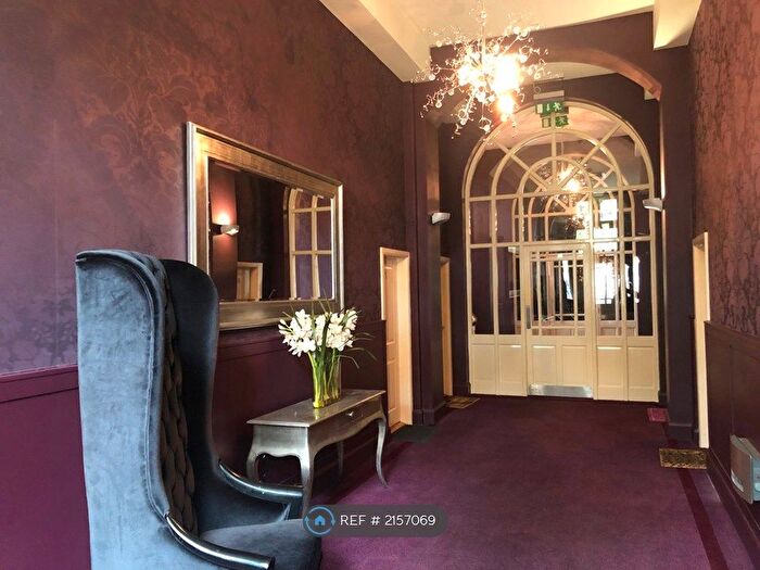 2 Bedroom Flat To Rent In Prescott Street, Halifax, HX1