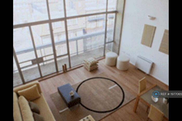 2 Bedroom Flat To Rent In Wenlock Road, London, N1