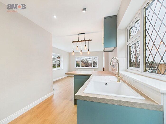 3 Bedroom Semi Detached Bungalow For Sale In Oakleigh Avenue, Hullbridge, Essex, SS5