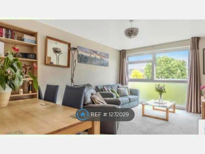 1 Bedroom Flat To Rent In St. Johns Park, London SE3