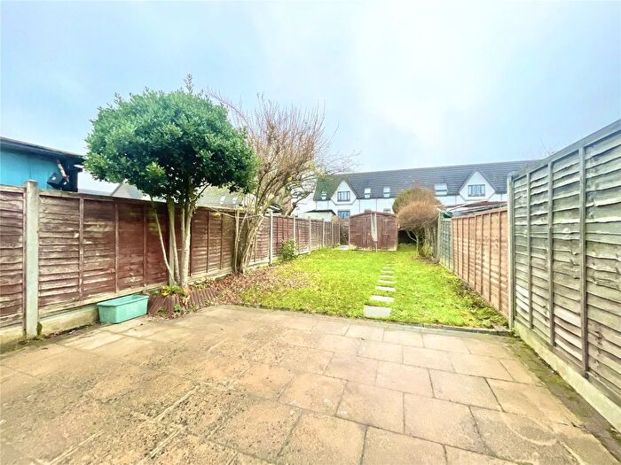 3 Bedroom End Of Terrace House To Rent In Hill Rise, Greenford, UB6