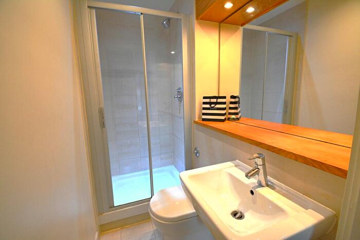 2 Bedroom Apartment To Rent In Kelso Place, Manchester, M15