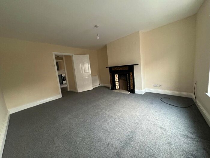 3 Bedroom Flat To Rent In North Street, Ripon, North Yorkshire, HG4