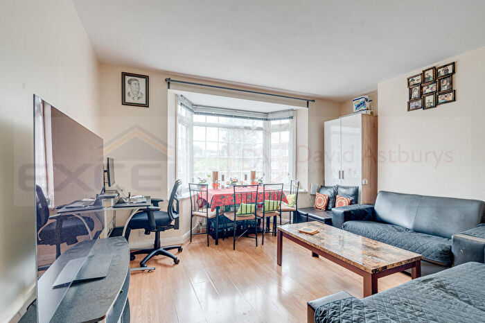 2 Bedroom Apartment To Rent In Finchley Court, Ballards Lane, London, N3