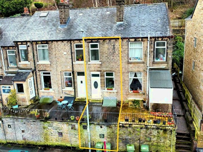 2 Bedroom Terraced House To Rent In Manchester Road, Huddersfield, West Yorkshire, HD7